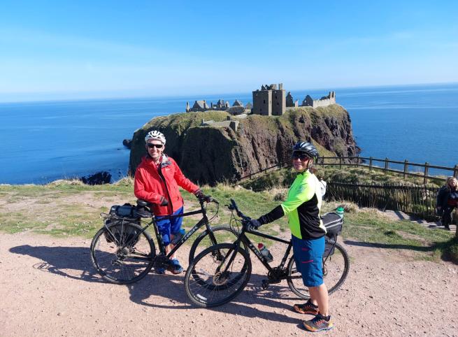 Cycling Dunnottar Castle